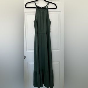 NWT Old Navy Forrest Green Tierd Maxi Dress Size Small